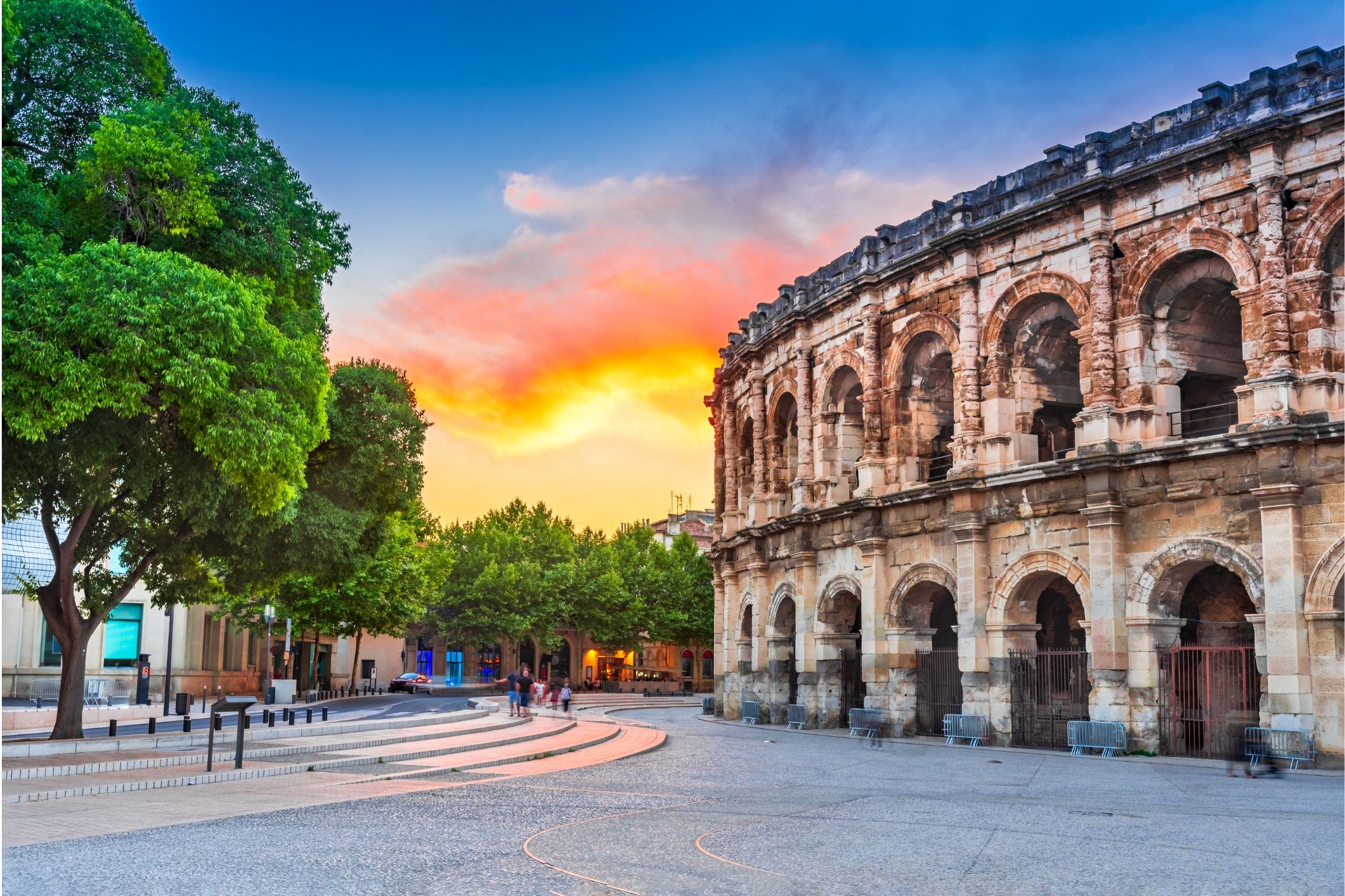 Nîmes
